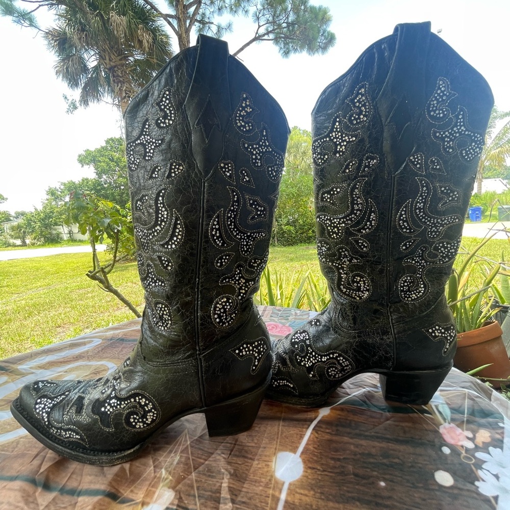 Corral Black Heeled Boots with Western Flair